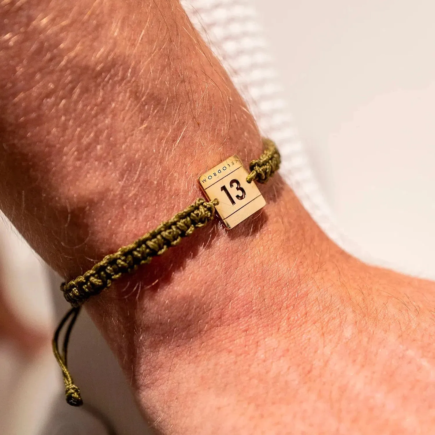 AINA Number 13 - Gold Metal
