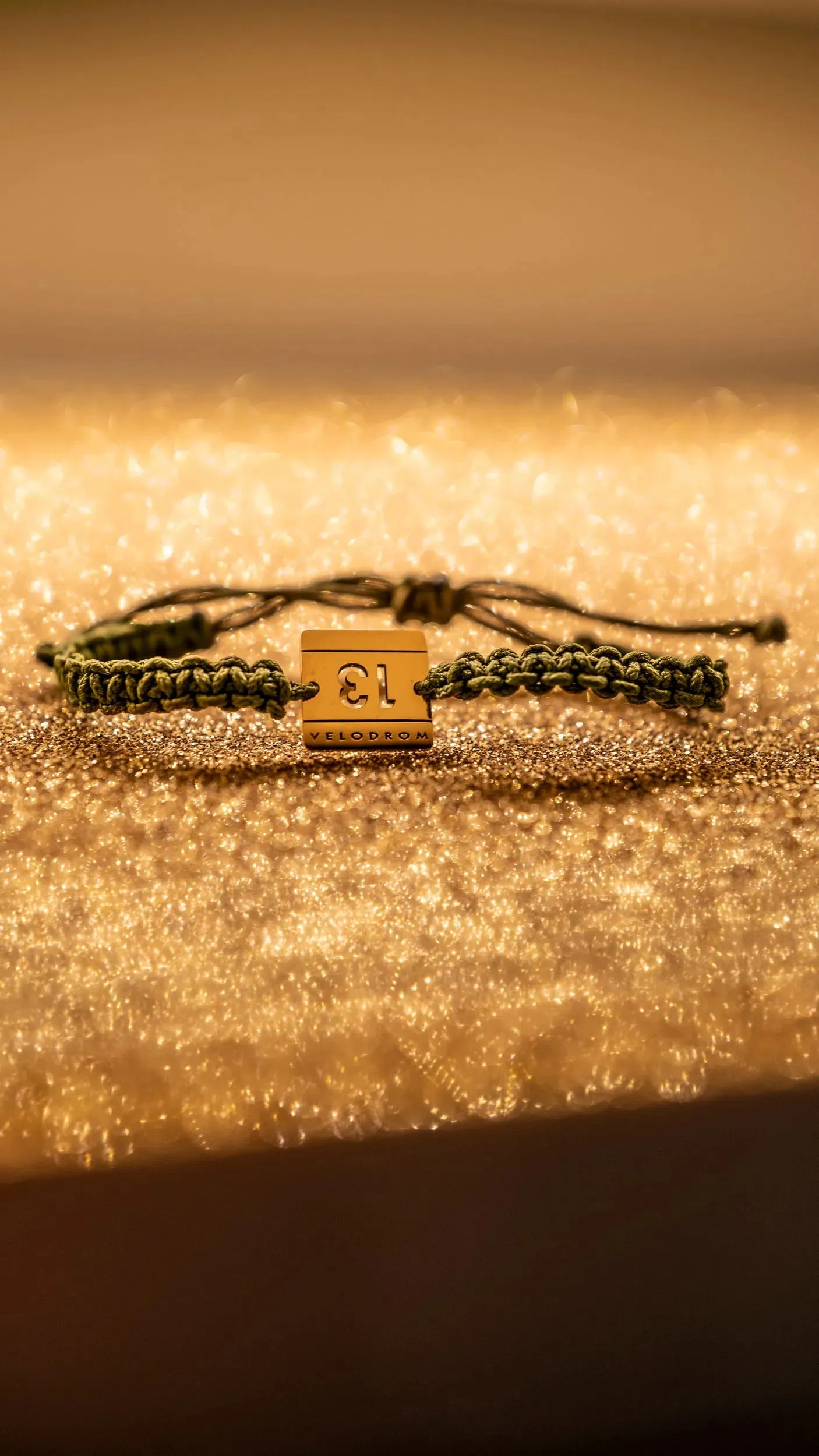 AINA Number 13 - Gold Metal