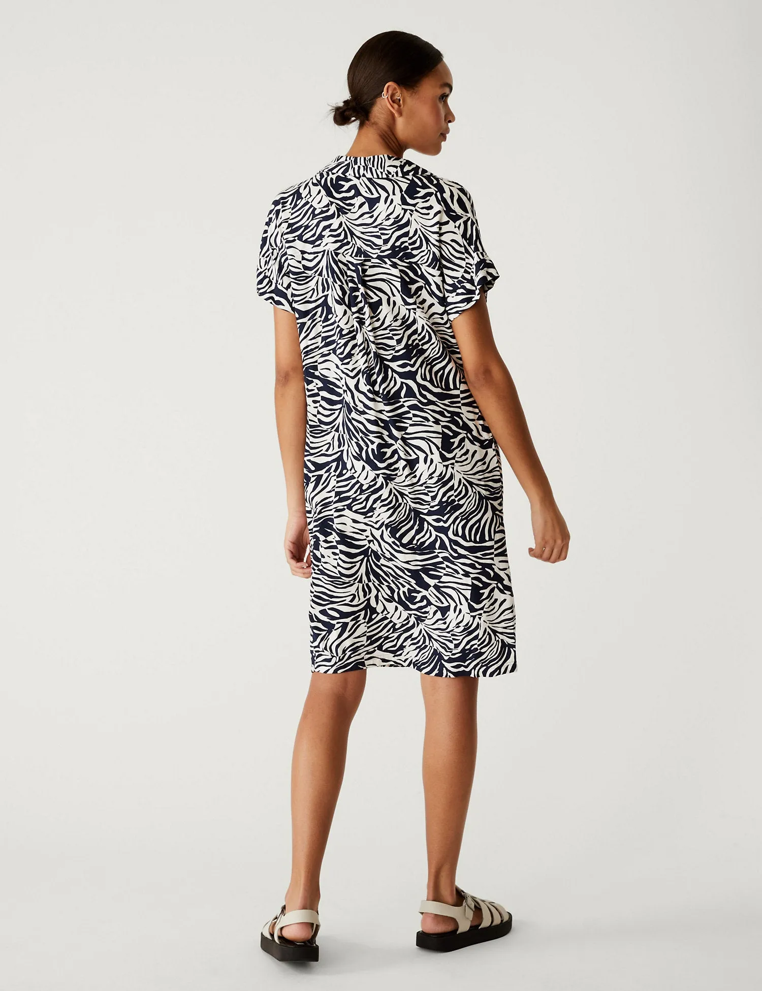 Animal Print V-Neck Knee Length Shift Dress