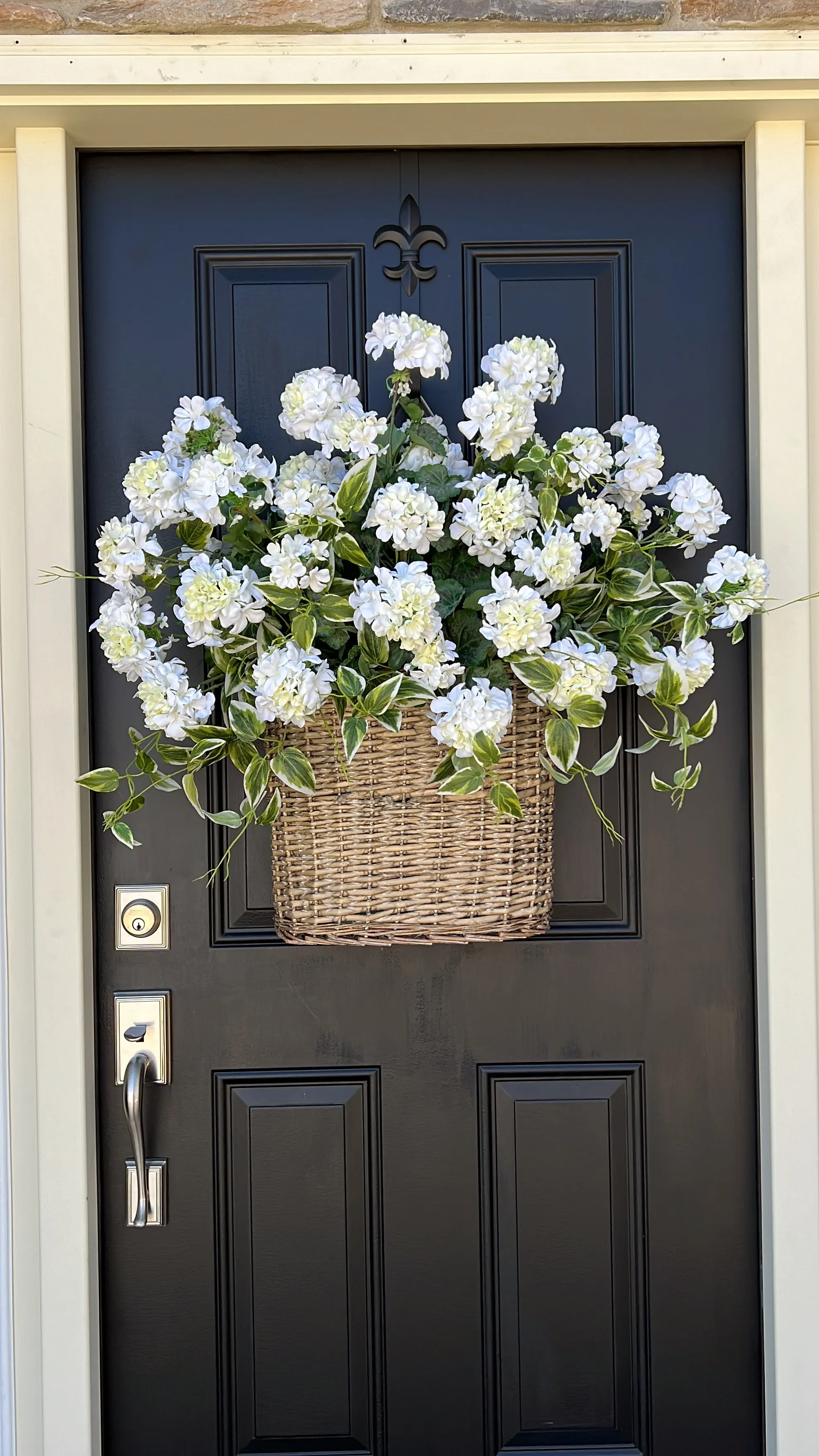 Large Summer White Geranium Basket