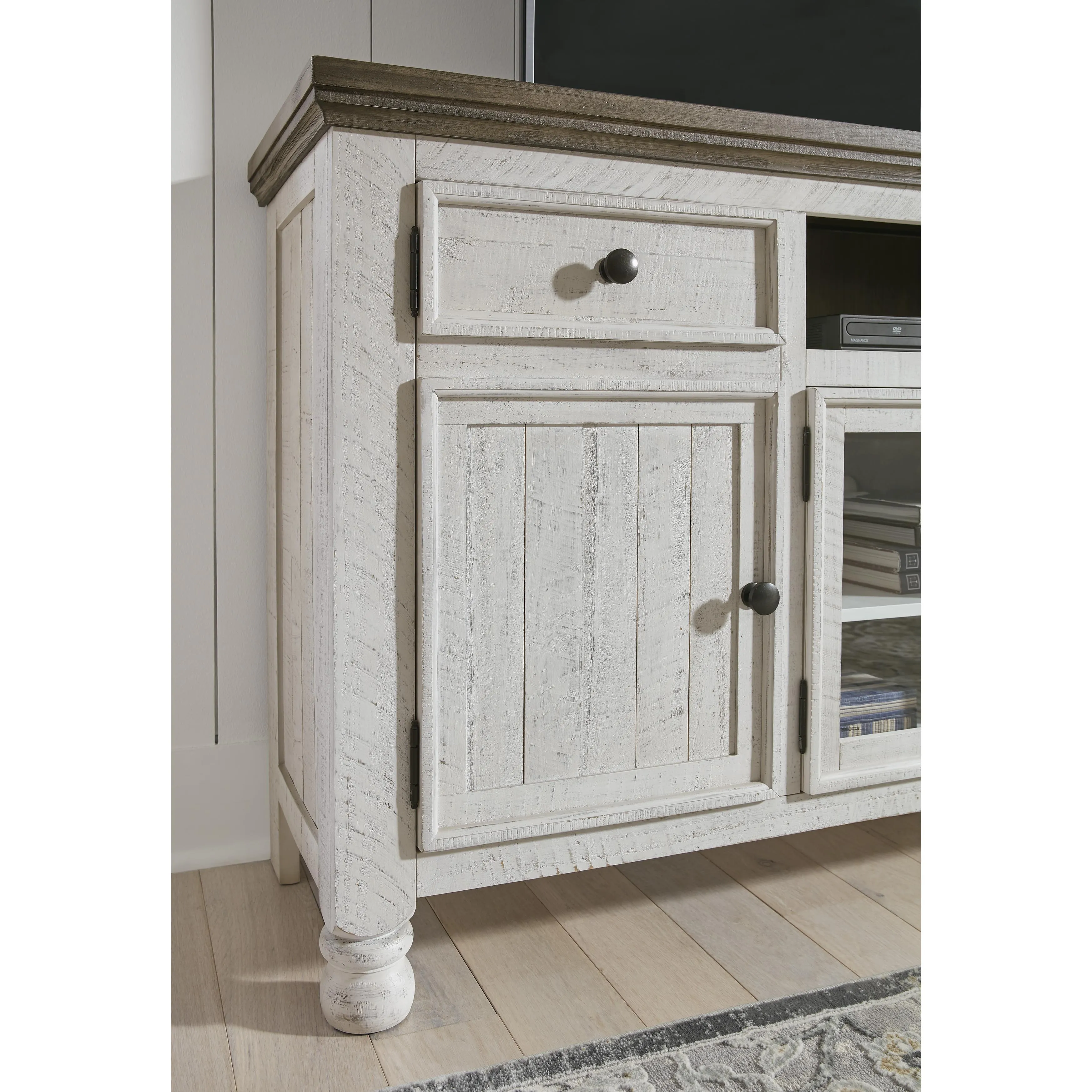 Signature Design by Ashley Havalance TV Stand W814-68