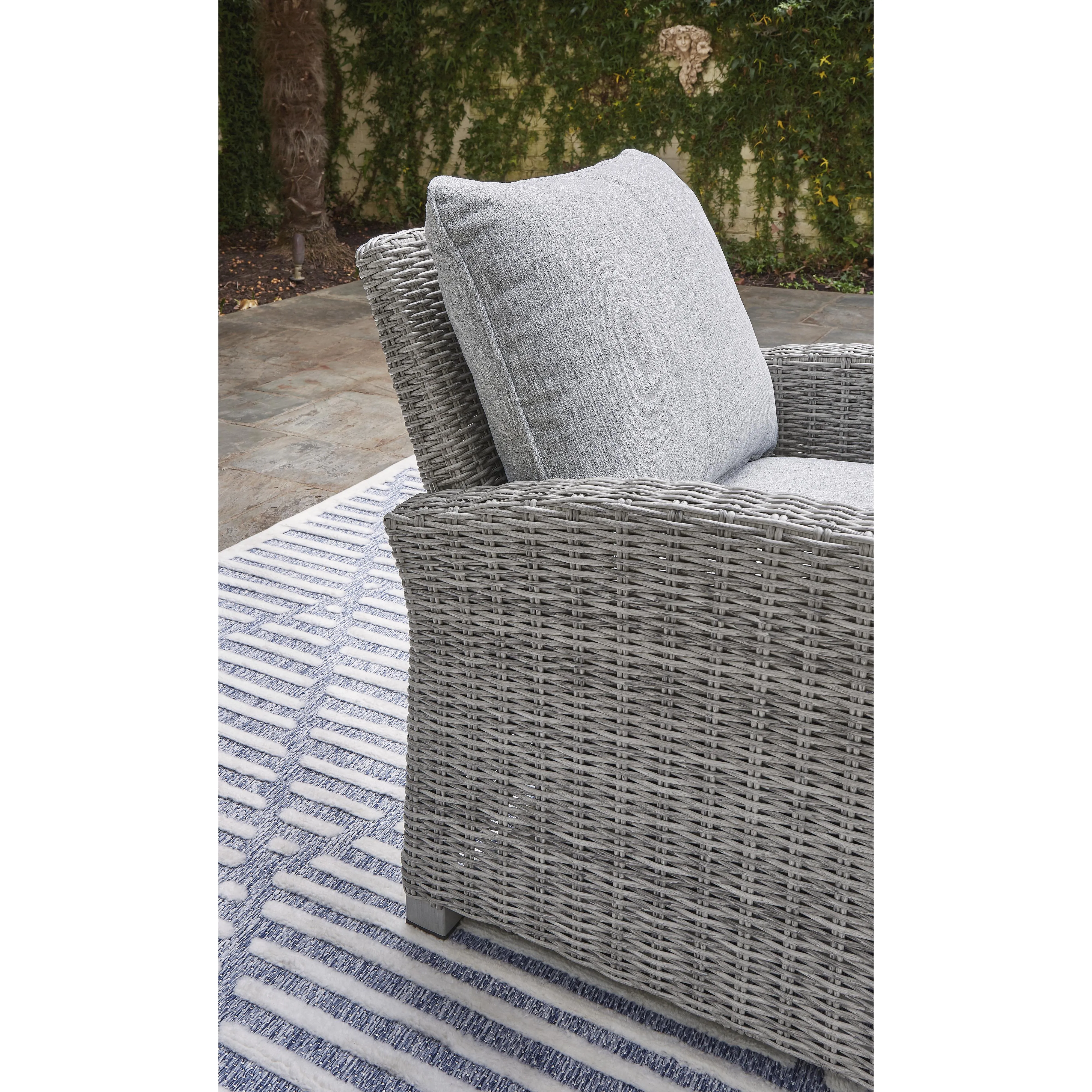 Signature Design by Ashley Naples Beach P439-820 Lounge Chair with Cushion