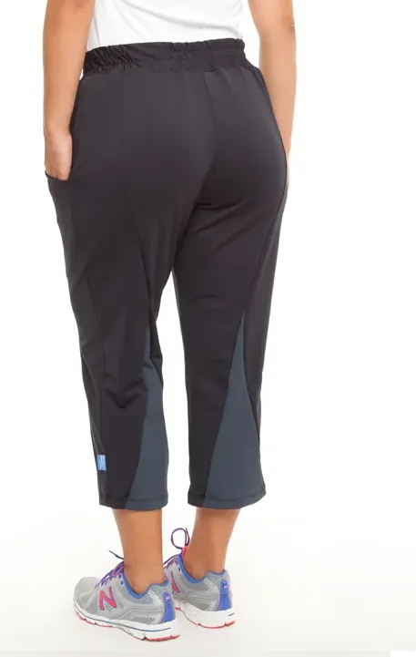 Triangle 3/4 Pants 20