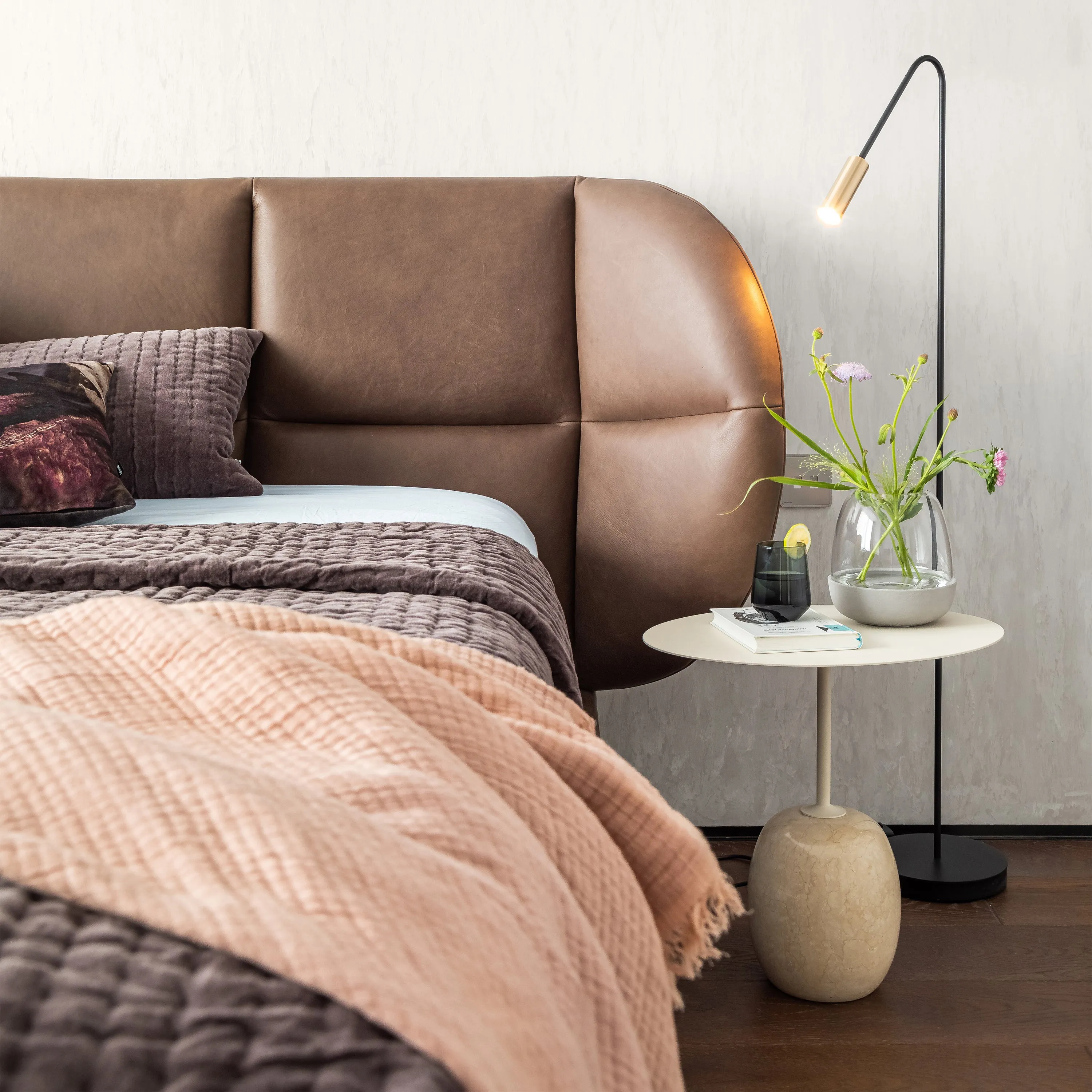 Volta Floor Lamp