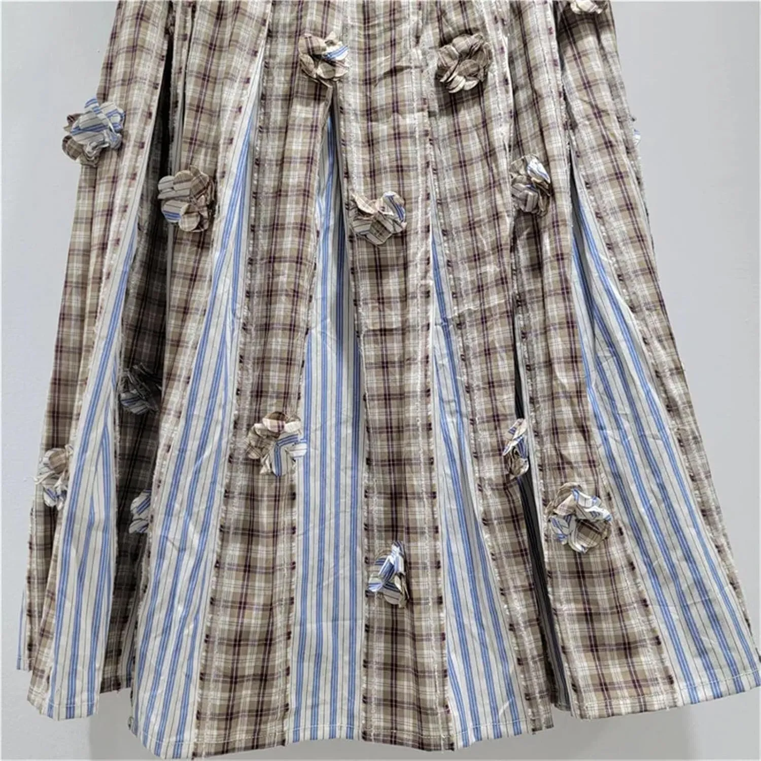 Women's 3D Floral Checkered Skirt, Elastic Waist Pleated A-Line Design